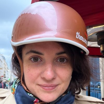 LorianeLafont's profile picture. Doc de choc🦉de @UChicago & @EPHE_PSL | Wild thoughts on the go 🎸| « authentique libérale » dixit Elsa Vidal🌻 | #SpaceMontaigne & more 📸🍝