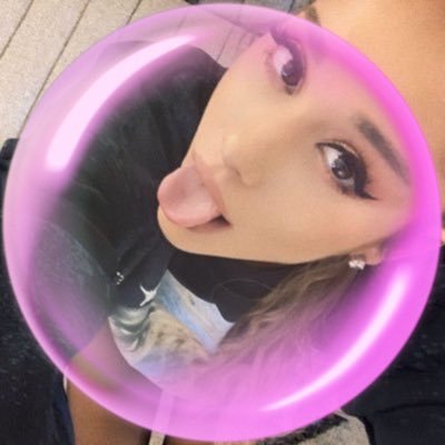 thiinkinboutU's profile picture. 