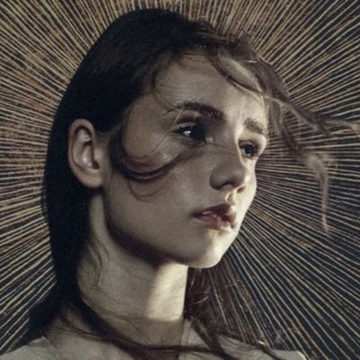 aryasfolder's profile picture. 