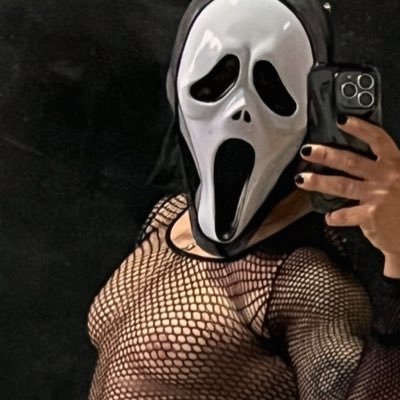 rochi_sil's profile picture.