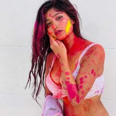 RSultana10238's profile picture. 