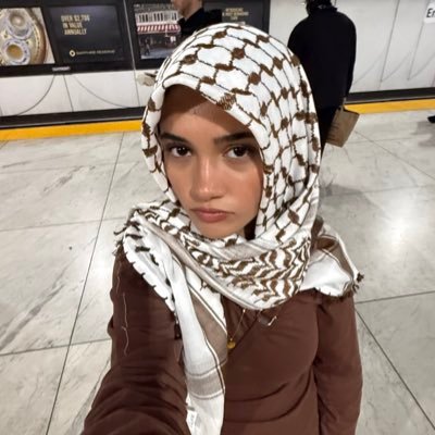 muzzieklan's profile picture. 🔻 all power to the people