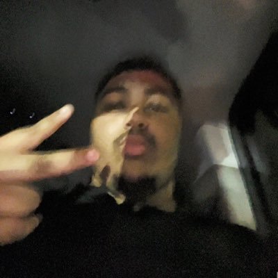 @LightskinShaq_
