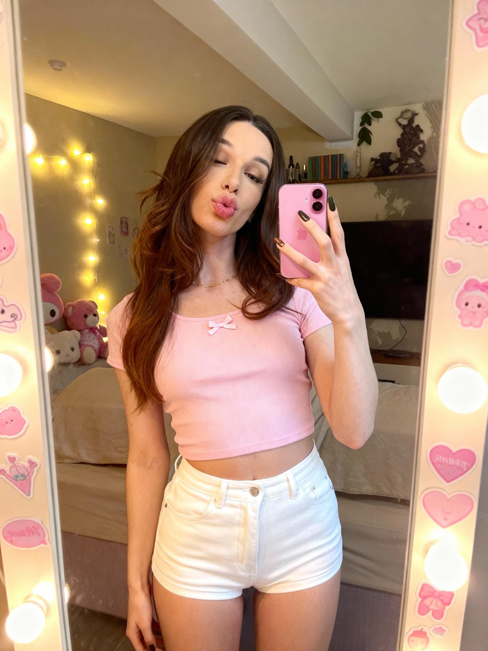 DivyaAlthi's profile picture. 18 / she/her / 🏳️‍⚧️ / dms open / ₊˚ʚ💞ɞ₊˚