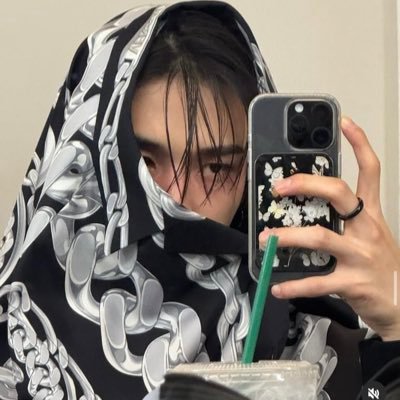 lleknowtetas's profile picture. 