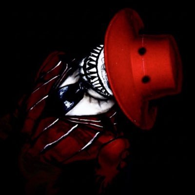 iamfaelz's profile picture. makeup artist | little monster | @ladygaga me seguiu dia 11/02/2011 me notou 13x e me retweetou 1x