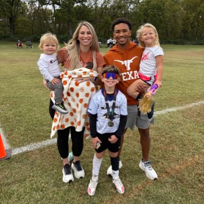 WildBoy135's profile picture. Father, Husband, MBB❤️MFB❤️MCB❤️MPB❤️KPF❤️RIP TDO S.W.A.N. ✊ Hookem 🤘🏾 Dallas Cowboys 💍💍💍💍💍