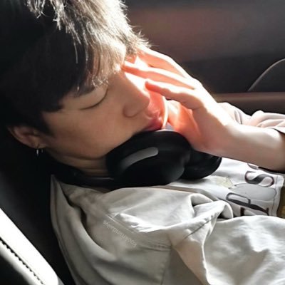 ghid19's profile picture. 🐈