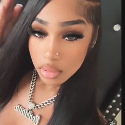 d0lllyx's profile picture. https://t.co/WFCkHI8bwc