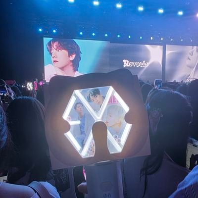 Mookexonc's profile picture. EXO-L❤️EXO 사랑하자!!
EXO IS 9