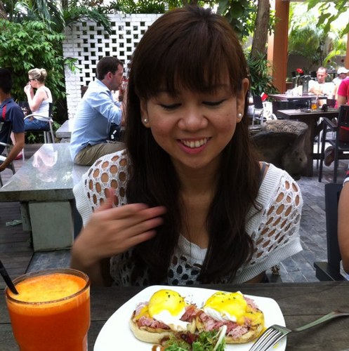 tescapade's profile picture. Digital Marketer. Living a minimalist life. Enjoys scuba diving.