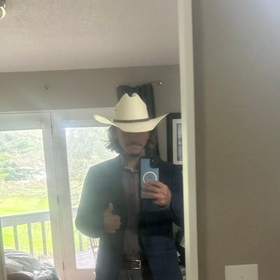 thecoltonpham's profile picture. 