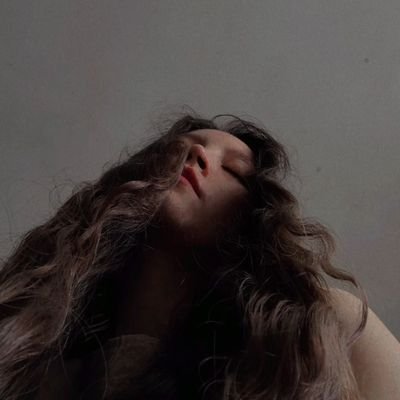 listentomemarln's profile picture. Garabato.. 🍂
iR 🌱