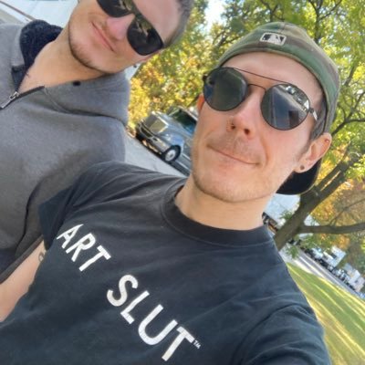 19sublime87's profile picture. I love watching Bravo and falling for people who are emotionally unavailable.