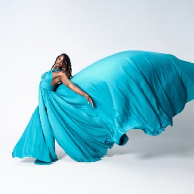 sharrarielle's profile picture. in this world, but not of it ✝️🎤🎼✍🏾️🛫🌍👩🏾‍🎓  philly jawn, caribbean livin 🌞🇻🇮