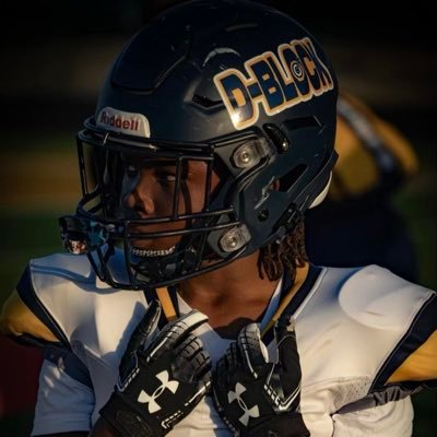 JamelleDunn2031's profile picture. 5’6 135 | A Honor Roll Student | QB/WR/RB/LB | Sprinter | 100m-12.4 | C/O 2031 | 12 y/o