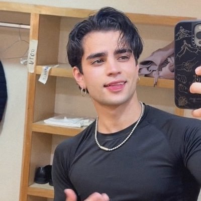 aldronmiau's profile picture. Team Aldito + Aaron || mis protegidos noche 🌙