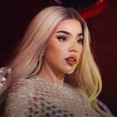 KeniaOsSitio's profile picture. Tu fuente #1 en listas, ventas y actualizaciones de la cantante nominada al Latin Grammy Kenia OS. ¡Activa nuestras Notificaciones!