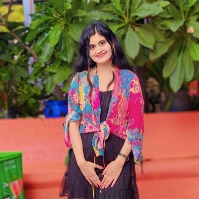 ReneeshEditor's profile picture. Still learning, still growing, grateful for every lesson.