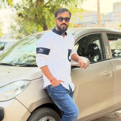 RahulReply's profile picture. Marketing | Founder @SoarbeamDigital | भुक्कड़ | भुलक्कड़ | Entrepreneur | Gujarati | #Finance