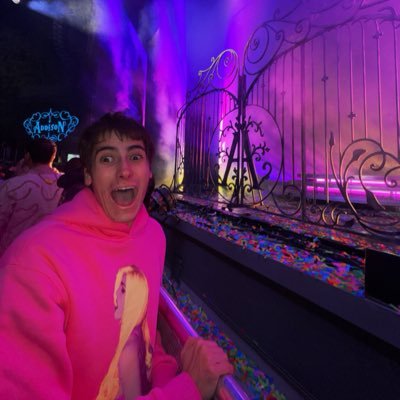 Etthangarcia's profile picture. old account got deleted at 5k for ending tate