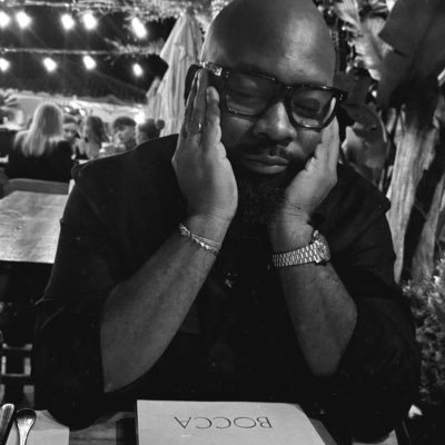 miji_docx's profile picture. Ex-Medical Doctor🩺 now into building healthcare technology & utility things | x20🏆 @lfc 🤘🏿