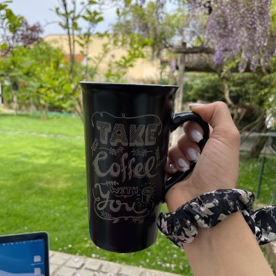 MoonlitRose034's profile picture. coffee. skincare

Sharing isn’t the same as agreeing