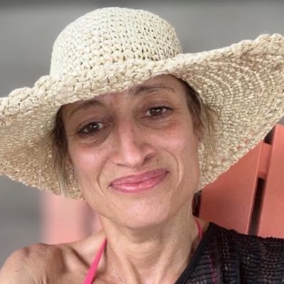 Jeanine89534387's profile picture. Sarasota resident learning digital security and device recovery. Organizing records and sharing practical, step-by-step solutions.