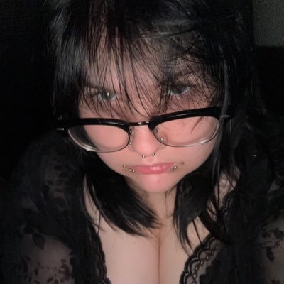 axelspluto's profile picture. self proclaimed number one doubt lover