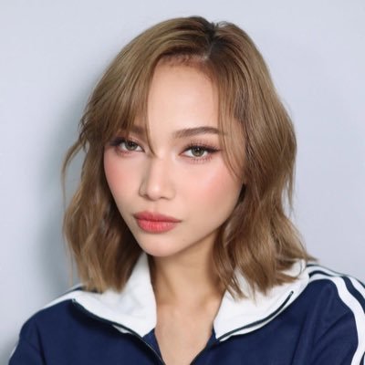 akosijuyon's profile picture. for 8.