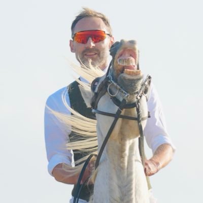 mmbronstein's profile picture. #DeepMind Professor of #AI @UniofOxford / Director #AITHYRA / Chief Scientist @vant_ai / https://t.co/kZpGpDzYeV (opinions are mine) 🤖🧪🧬🎶🐎