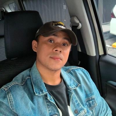 ceczhs's profile picture. My heart is a lock and you're my key