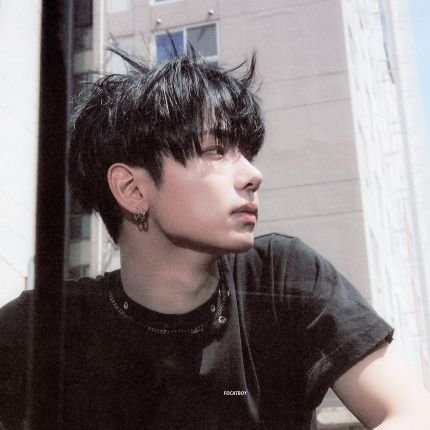 cherryvaa_'s profile picture. #mulfand ; bnd, tws, cortis, txt, and enhypen.
ㅤ
