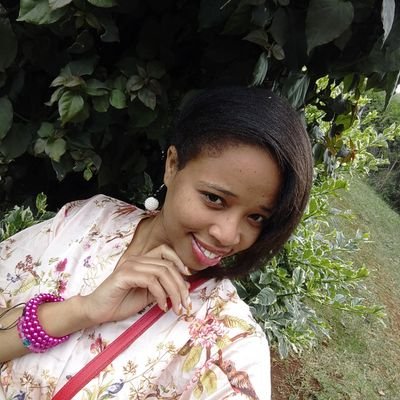 LoreenMwan82254's profile picture. vibing through the chaos😊 making memories and mistakes equally 😏Too glam to give a damn 💫