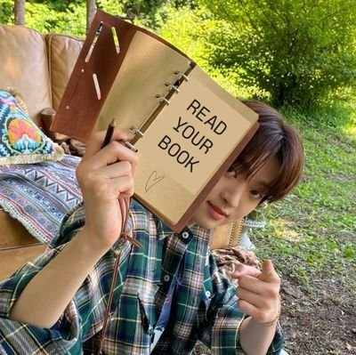 surinnari's profile picture. fan account and reading account.
slow reader || she/her || 📚 cr: a series of unfortunate events || p.s. i'm not always spoiler free