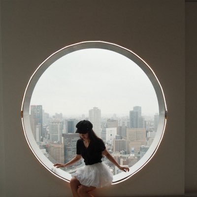 renzcotton's profile picture. In secret, between the shadow and the soul. 📖