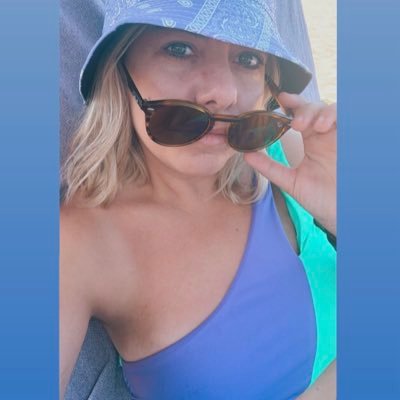 aggelikiME25's profile picture. ΜΟΝΟ ΚΑΛΟΚΑΙΡΙ☀️🏖️