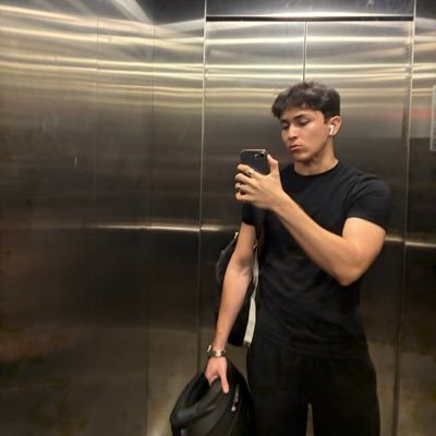 BateristaaM's profile picture. 18k 2x grands