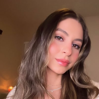 atchali0's profile picture. ✨Beautiful Woman 🌷 🌎| Traveler & Adventures 🇬🇧 🇫🇷 🇨🇦 💕|Content Creator