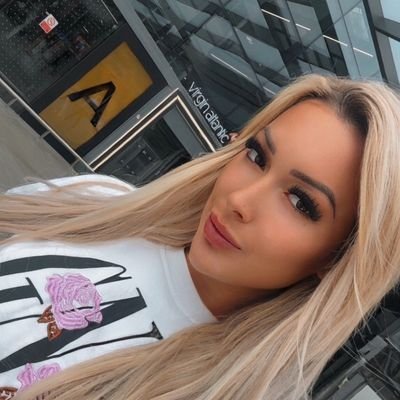 AyooluwaOl96608's profile picture. am single looking for a man that we take care of me and my kids