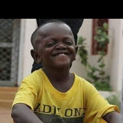 AAlflk's profile picture. البياض لا يعني الجمال والسواد لا يعني القباحة، فالكفن أبيض ومخيف والكعبة سوده وجميلة ، فالانسان بإخلاقهُ. ليس بمظهرهِ ...