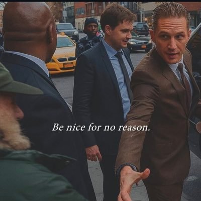 lucapinksus's profile picture. Let love lead