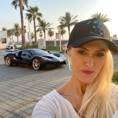 evanrose6271's profile picture. I’m here to help people financially especially disabled and less privileged people.