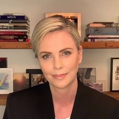 charlizeth89358's profile picture. 