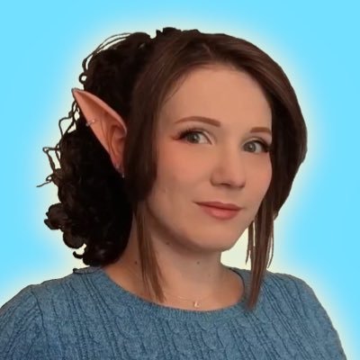 SummonerNayra_'s profile picture. Award winning cosplayer who streams videogames and makes videos about movies | Streaming Monday, Wednesday-Friday