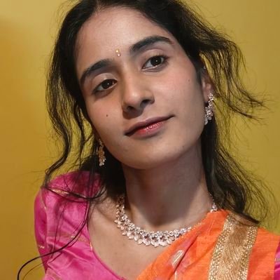 penguineti's profile picture. wait what