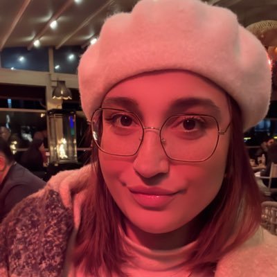 bsraerdgn's profile picture. gerçek dünyayı sevmediğim için hayal dünyamda yaşıyorum