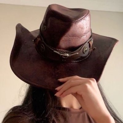 0ll0ll0lla's profile picture. 