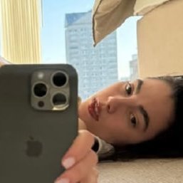 d0llyd0ra's profile picture. lost in my own world 🖤