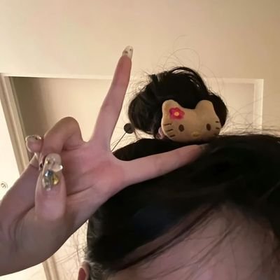 SweetJells's profile picture. 